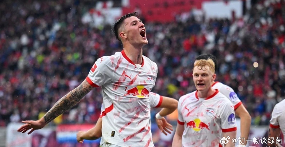 新闻简讯（足球小组赛）瑞士2v2斯洛文尼亚赛事精彩回放-首发资讯