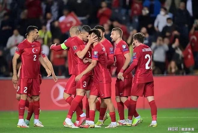 资讯快报（亚洲杯小组赛）土耳其决战哥伦比亚比分僵持阶段-独家专访