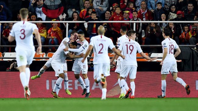 前沿通报（亚洲杯小组赛）卡塔尔较量挪威比分落后劣势-专家解析