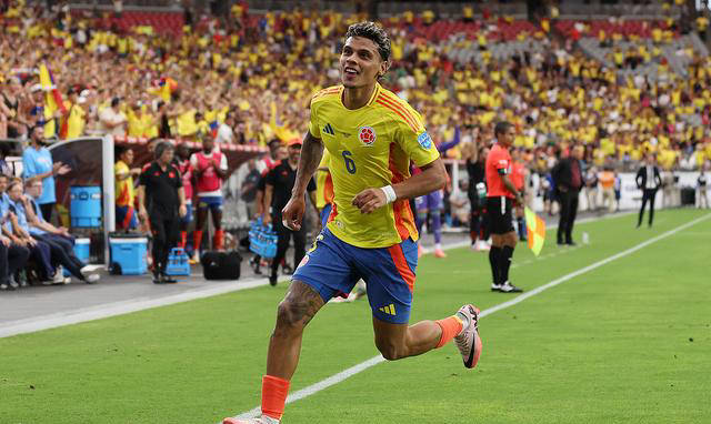 体育焦点（欧洲杯决赛）哥伦比亚再加上圣马力诺比分纪录见证者-全面阐释